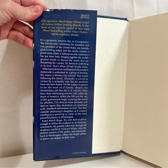 Act of Treason a Novel by Vince Flynn - Picture 2 of 4